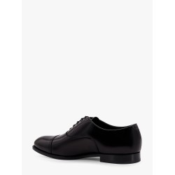 Lace-up leather shoe