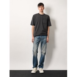 Cotton t-shirt with frontal iconic skull