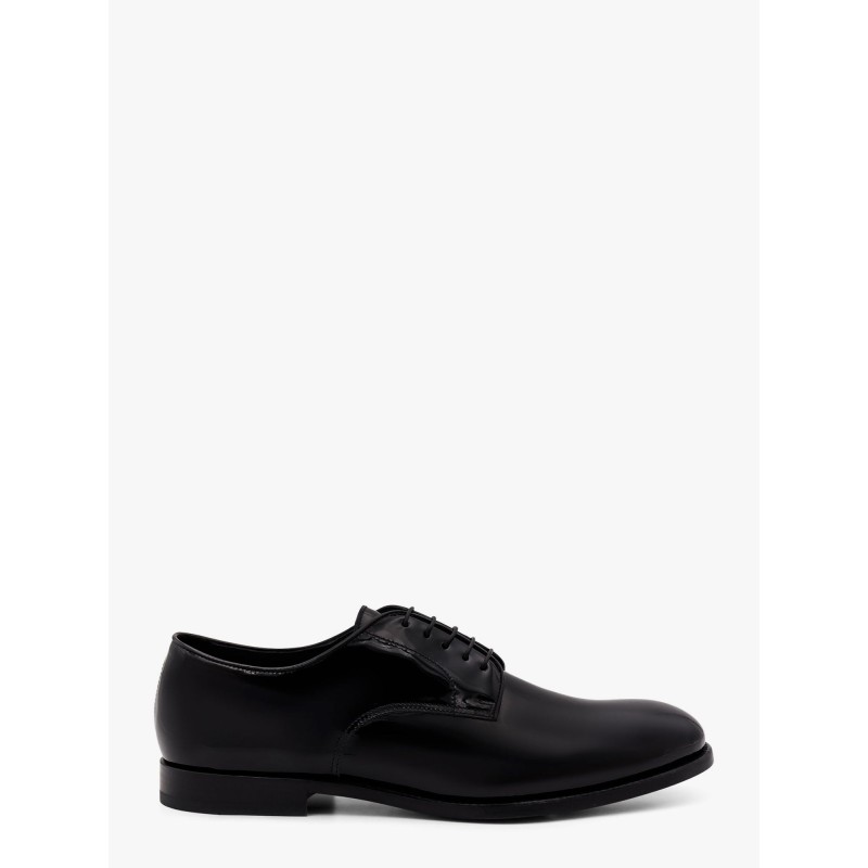 Lace-up patent leather shoe
