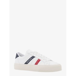 Low-top leather sneakers