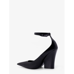 Patent leather décolleté with vlogo the bold buckle