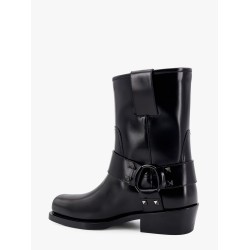 Biker leather boots with iconic studs