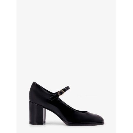 Patent leather décolleté