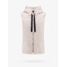 The cube sleeveless jacket with cameluxe padding