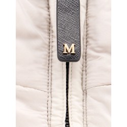 The cube sleeveless jacket with cameluxe padding