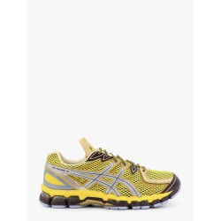 Mesh sneakers with contrasting inserts