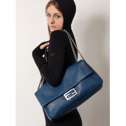 Baguette chain large leather shoulder bag