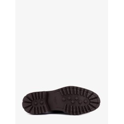 Leather lace-up shoe