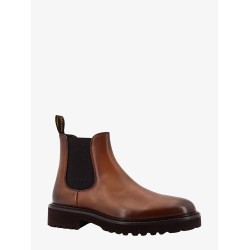 Leather boots with rubber sole