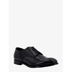 Patent leather lace-up shoe