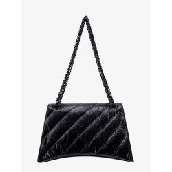 Matelassé leather shoulder bag with frontal monogram