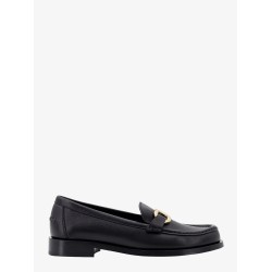 Leather loafer with iconic gancini detail