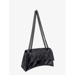 Matelassé leather shoulder bag with frontal monogram
