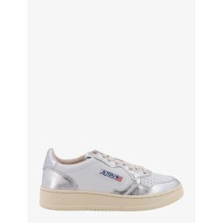 Leather sneakers with laminated profiles