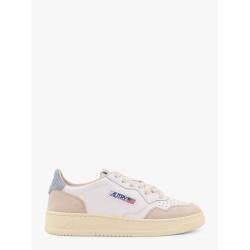 Medalist low leather sneakers