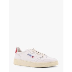 Medalist leather sneakers with iconic logo detail