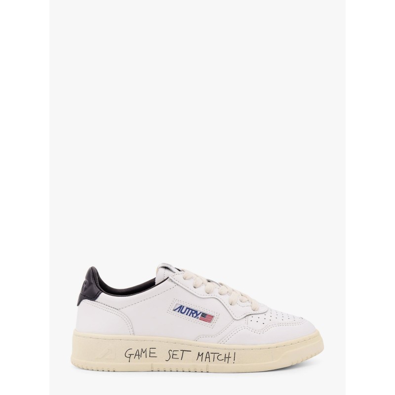Medalist low leather sneakers