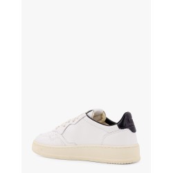 Medalist low leather sneakers
