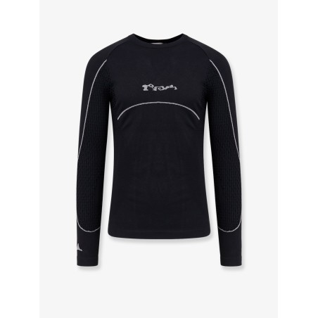 Seamless stretch fabric t-shirt
