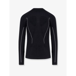 Seamless stretch fabric t-shirt