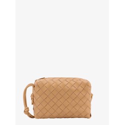 Leather shoulder bag with intrecciato motif