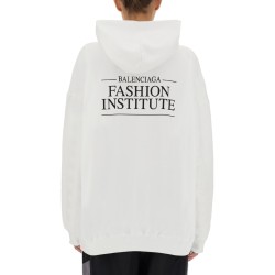 FASHION INSTITUTE LARGE FIT SWEATSHIRT