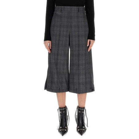 DECONSTRUCTED SHORTS