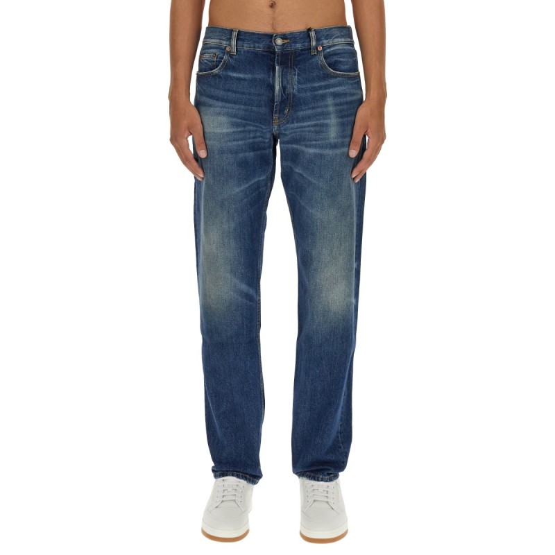 STRAIGHT LEG JEANS