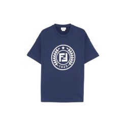 t-shirt sweatshirt