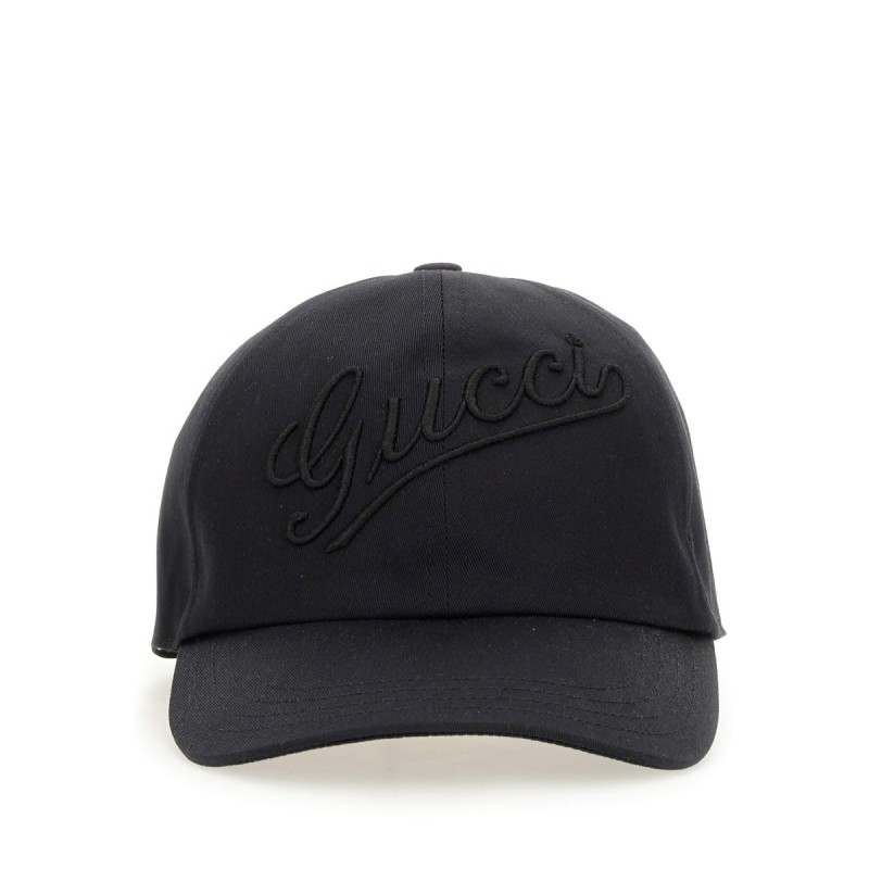 BASEBALL CAP WITH EMBROIDERY
