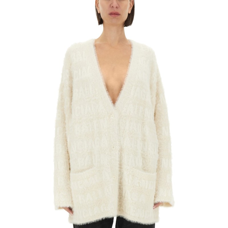 V-NECK CARDIGAN