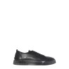 LOW-TOP SNEAKER