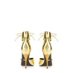 HIGH-HEELED PUMPS