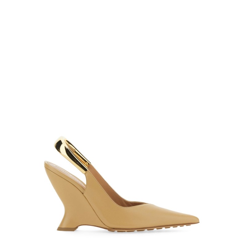 POINTED SLINGBACK PUMPS