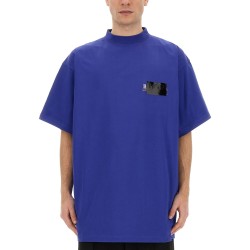 T-SHIRT WITH LOGO