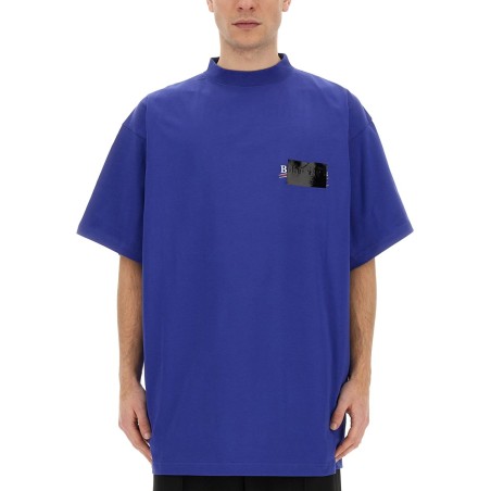 T-SHIRT WITH LOGO