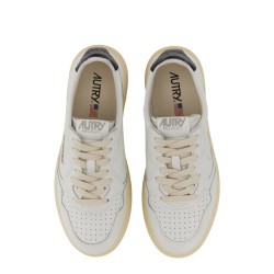 MEDALIST LOW SNEAKER