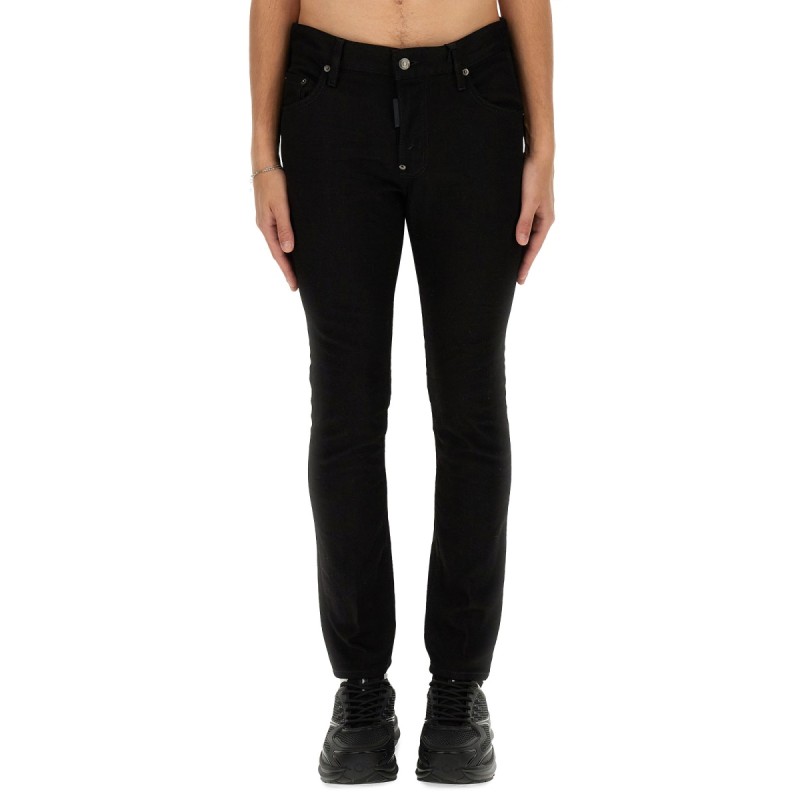 SKATER JEANS