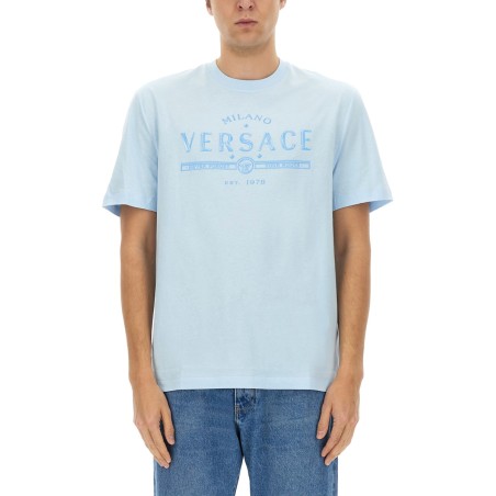 T-SHIRT WITH LOGO
