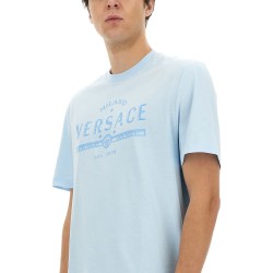T-SHIRT WITH LOGO