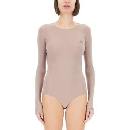 BODY SLIM FIT