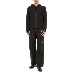 ZIP SWEATSHIRT.