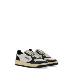SNEAKER MEDALIST LOW