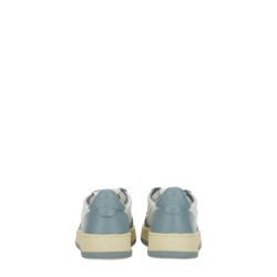 "MEDALIST LOW" SNEAKER
