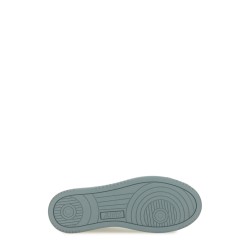 "MEDALIST LOW" SNEAKER