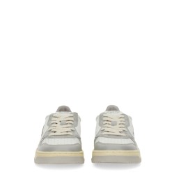 "MEDALIST" LOW SNEAKER