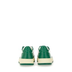 MEDALIST LOW SNEAKER