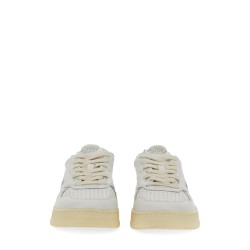 MEDALIST LOW SNEAKER