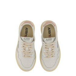 MEDALIST LOW SNEAKER