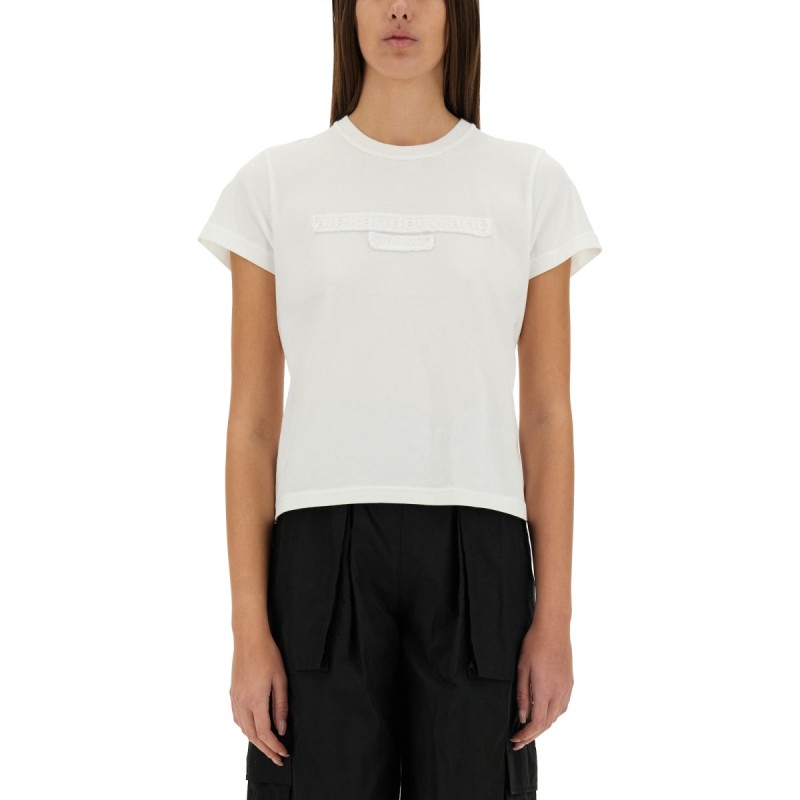 EMBOSSED LOGO T-SHIRT